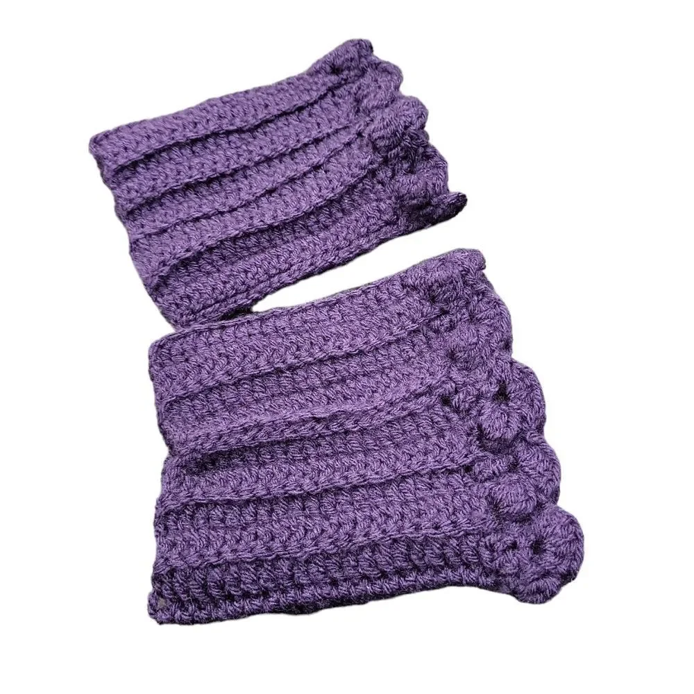 NWOT Handmade Women's Purple Knit Beanie Hat & Wrist Warmers Set, Gray Flower